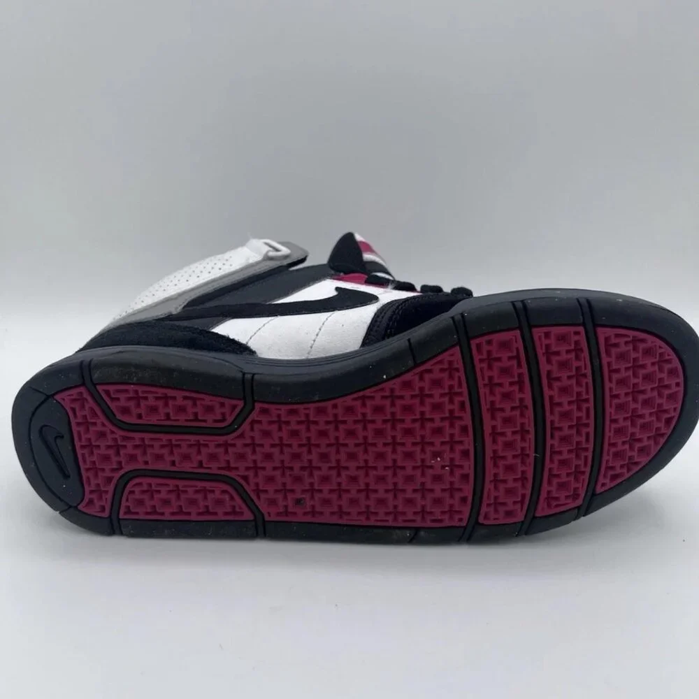 Nike 6.0‎ Mogan Mid 2 Sneakers Red Black 407716-103  Size 6 Play Shoes